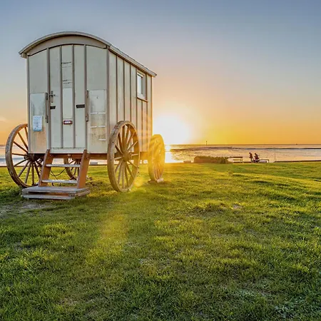 Lilli Marleen 5-06 דירה